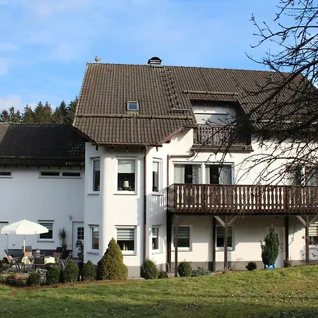 Am Eifelsteig Vulkaneifel-auszeit * Udersdorf