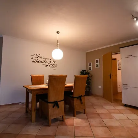 Am Eifelsteig Vulkaneifel-auszeit * Üdersdorf